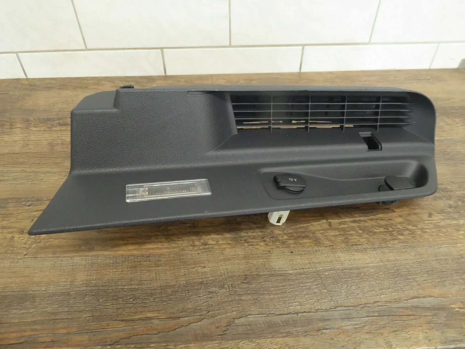 VW Scirocco 3 Verkleidung Auflage Hutablage Titanschwarz Rechts 1K8867762B - Bild 1