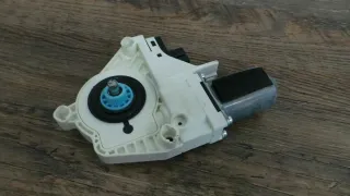 Audi A6 S6 RS6 4F Fensterhebermotor Fensterheber Motor vorne rechts 4F0959802D - Bild 2