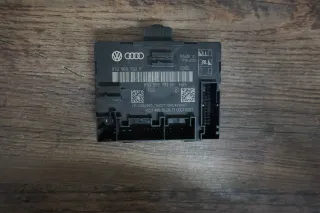AUDI A4 B8 1.8 TFSI Steuergerät für linke vordere Tür ECU 8T0959793F 8T0959793H - Bild 1