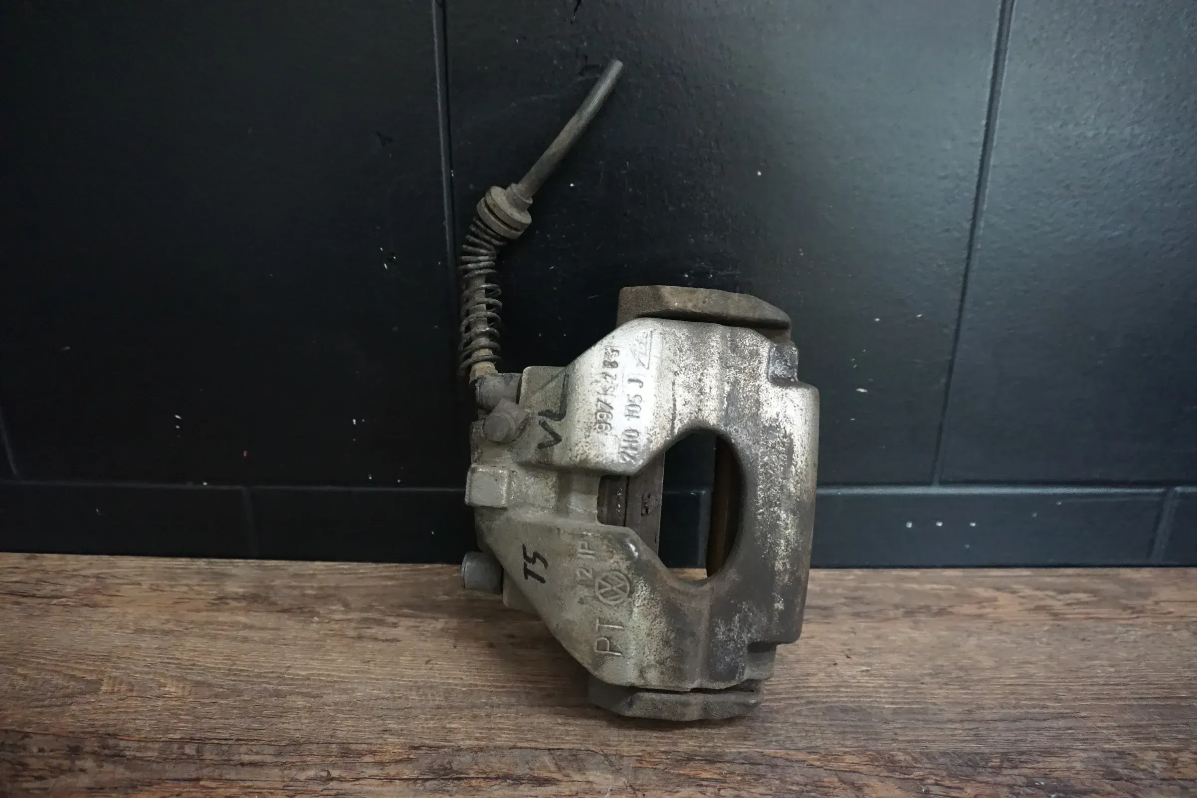 Orig VW T5 Bremssattel Bremse Sattel links vorn 7E0105A Bremszange - Bild 1