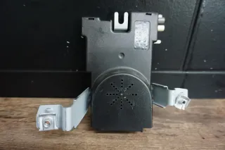 Audi A3 8P Sportback Radio Antenne Antennenverstärker Steuergerät 8P4035225D - Bild 1