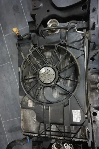 VW T5 Multivan 2.5TDI Kühlerpaket Frontmaske Wasserkühler 7H0121201CN - Bild 9