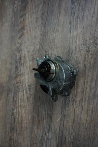 7525075.02 687390 10 Unterdruckpumpe für BMW 6 45,7 45,E64,E65 - Bild 1