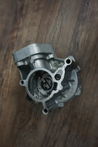 Audi A3 8V A4 8K A5 8T A6 4G A7 VW Golf 7 Unterdruckpumpe 06L145100B Vakuumpumpe - Bild 2
