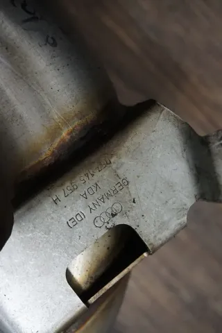 Ladeluftrohr links Audi A8 4E Druckrohr Rohr Ladeluftschlauch 057145957H - Bild 6