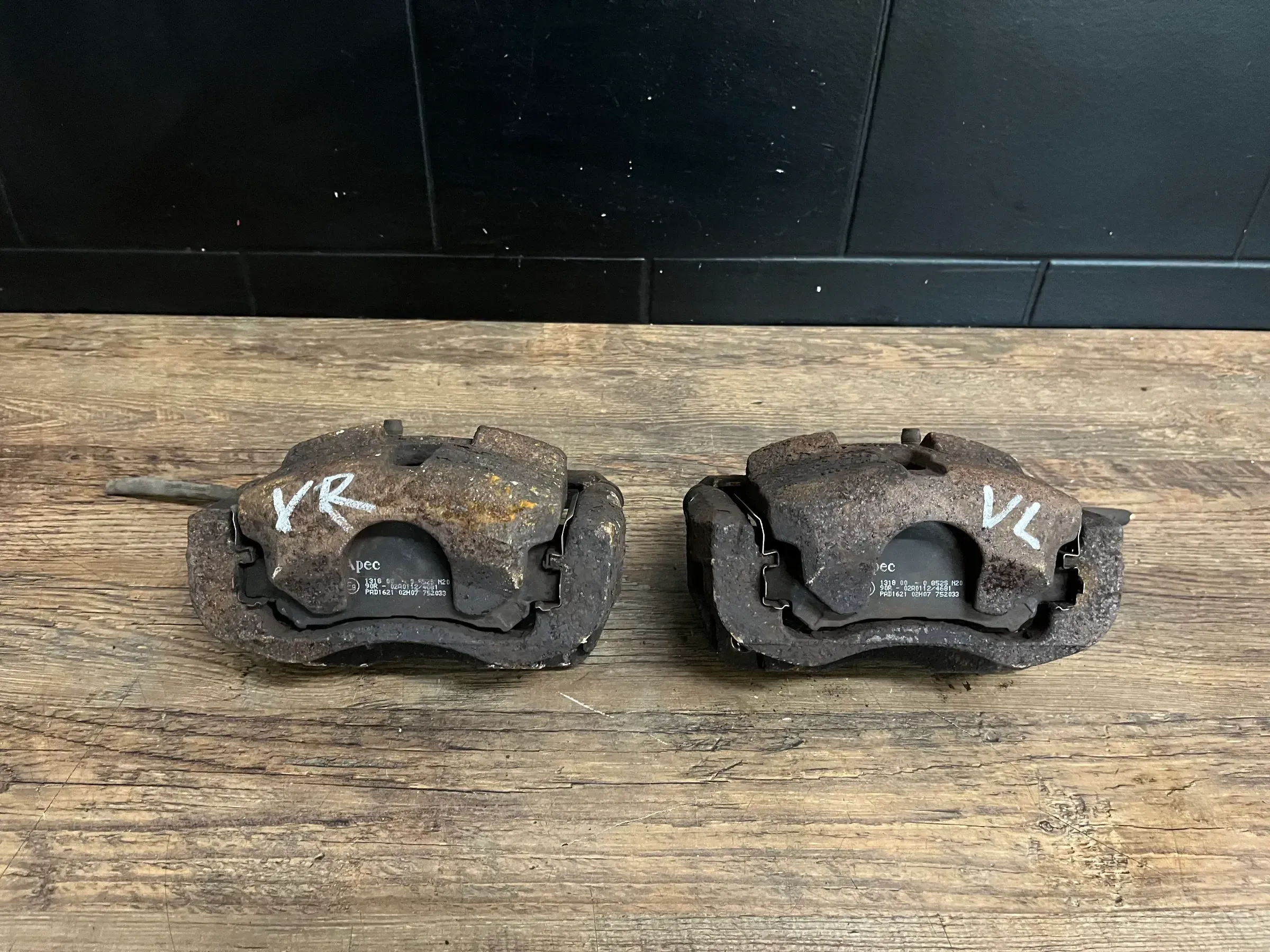 VW T5 Bremse vorn vorne Komplett Set 2.5 TDI Scheiben Halter Beläge AXE 174PS - Bild 1