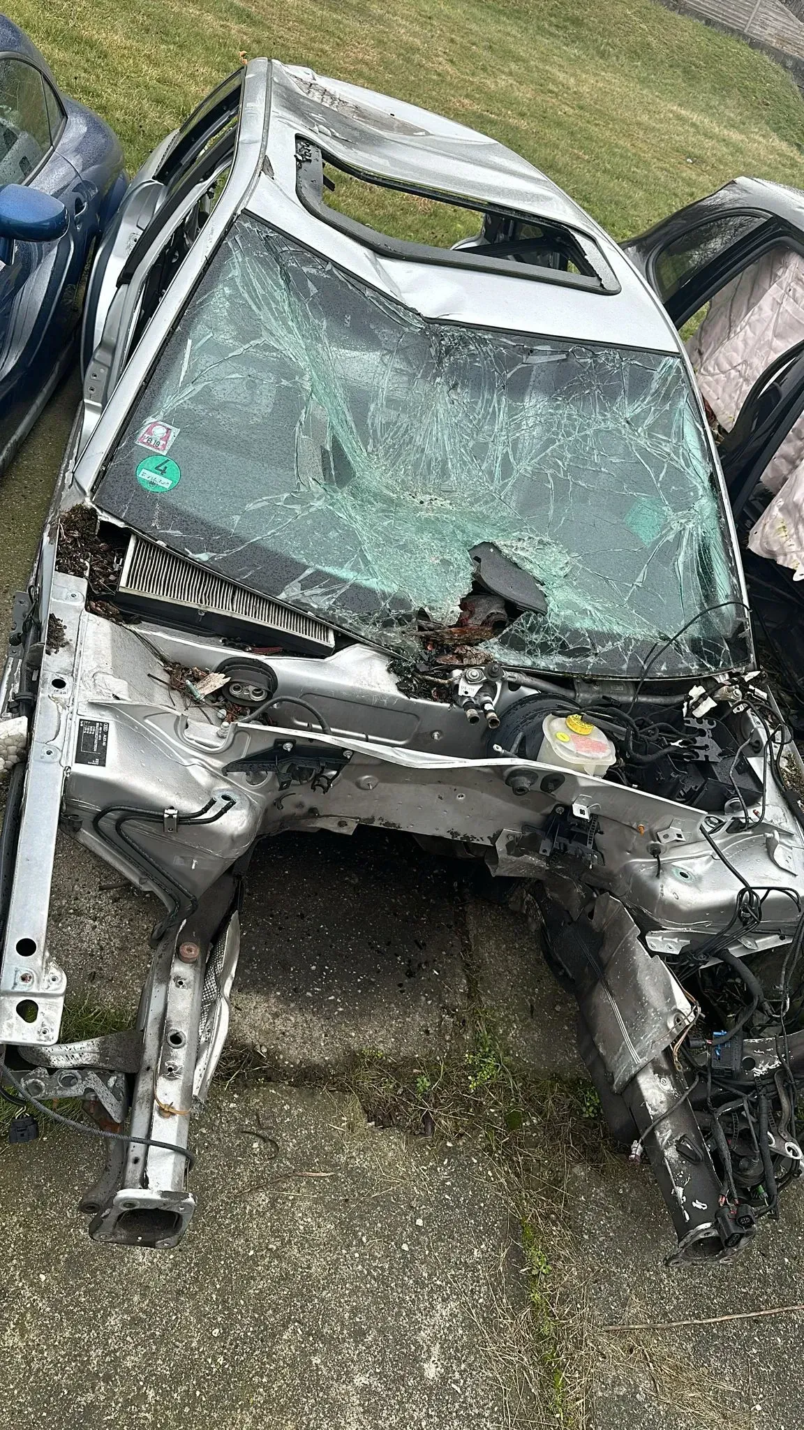 Audi S4 B5 8D Karosse Karosserie BJ 2000 Vollausstattung Deutsch - Bild 1