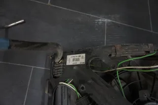 PORSCHE 911 996 996.2 Kühlerpaket Kühler Lüftermotor Halterung rechts - Bild 4
