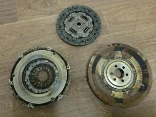 VW Golf 7 VII 5G 1.2TSI  Schwungscheibe Kupplung - Bild 3