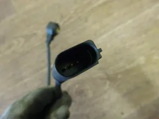 Audi A4 8E A6 4F A5 A8 Q7 Klopfsensor Sensor 079905377B - Bild 2