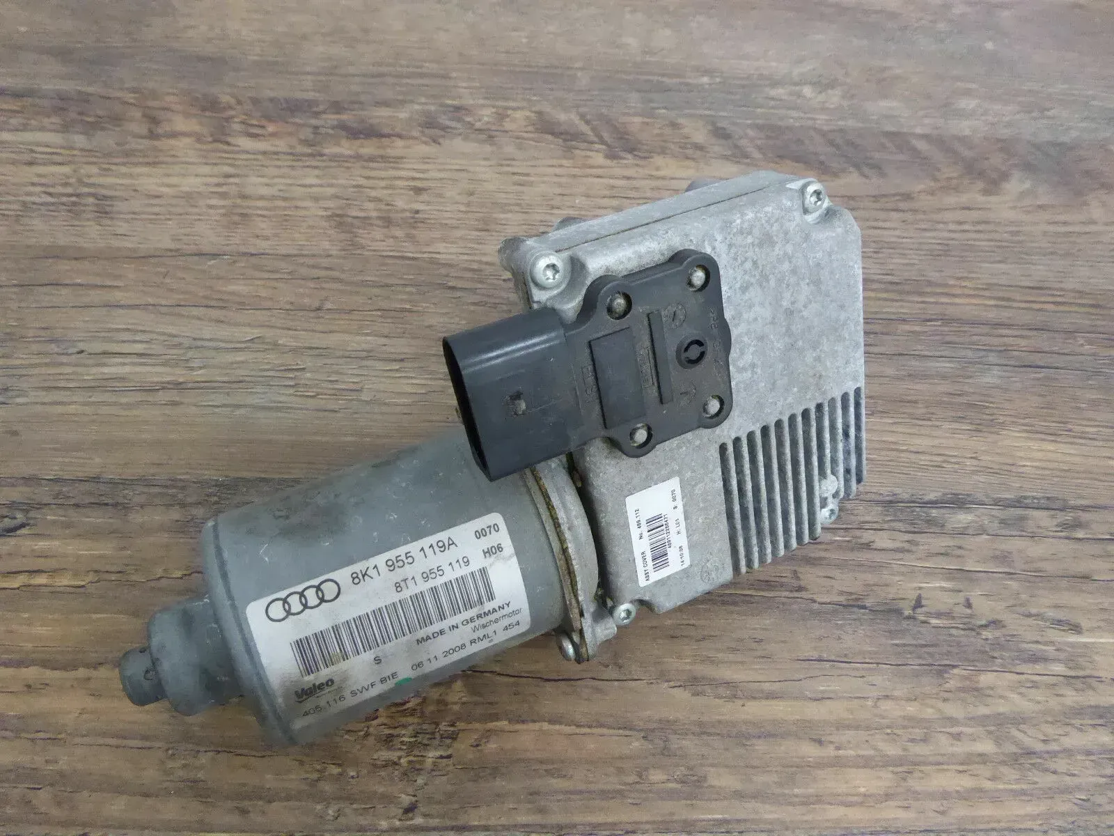 Audi A4 8E Bj.2001 Wischermotor vorn Bosch 0390241510 8E1955119A - Bild 1