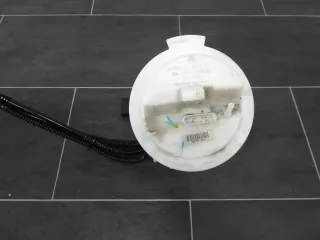 Mercedes W204 C-Kla. C220 CDI 350CDI A2044700694 Kraftstoffpumpe Tank Pumpe - Bild 2