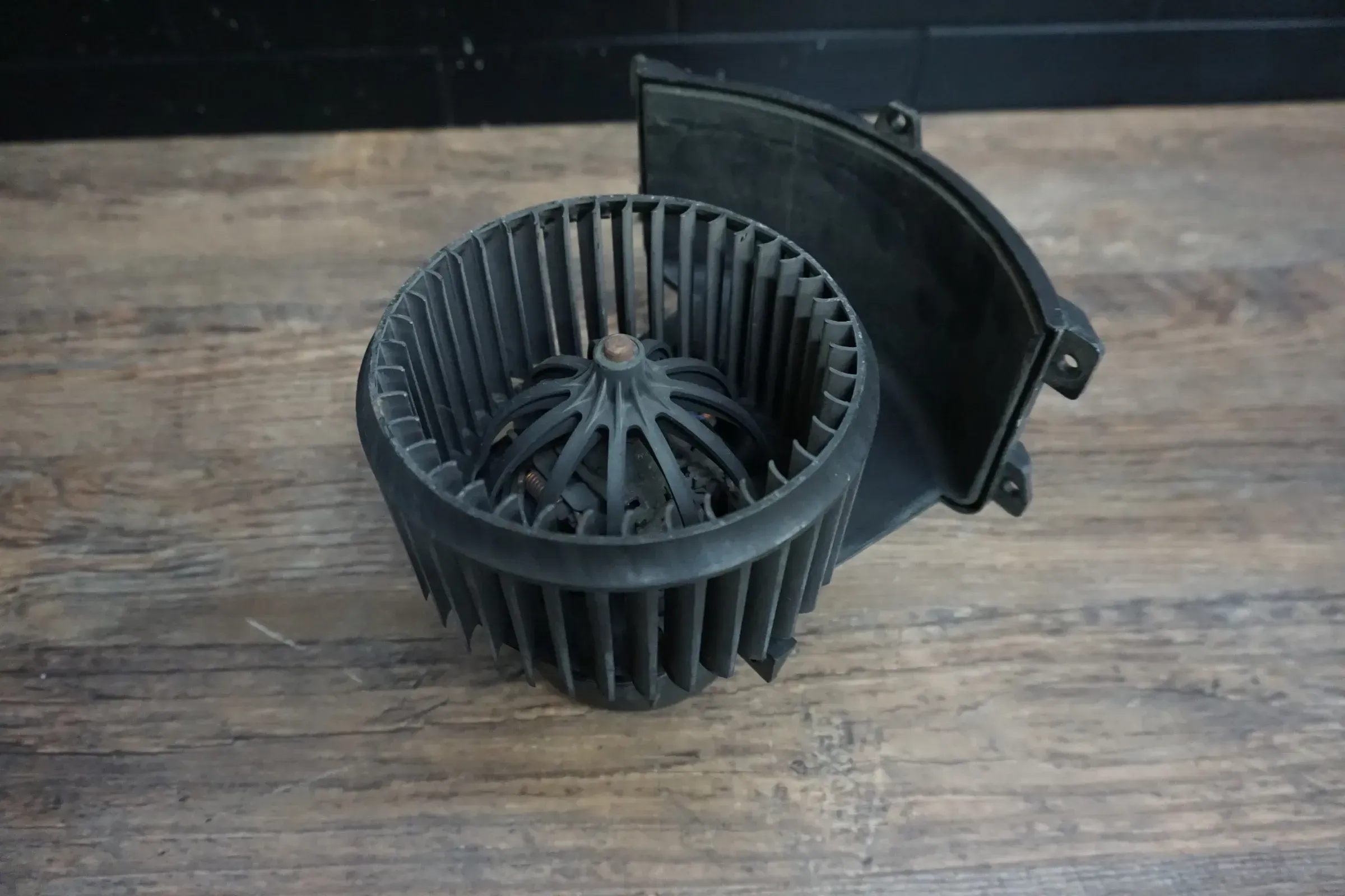 Gebläsemotor VW T5 Lüftungsmotor Motor Lüftung 7E1820021 Original - Bild 1