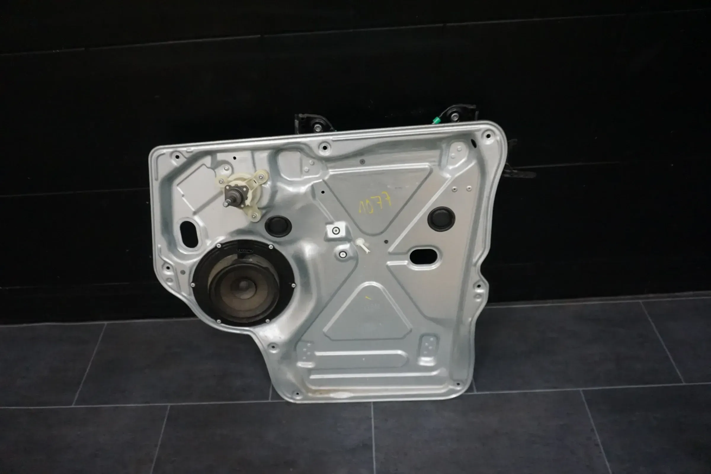 Original VW T5 T6 Fensterheberplatte 7E0837730C links mit Kabelbaum - Bild 1