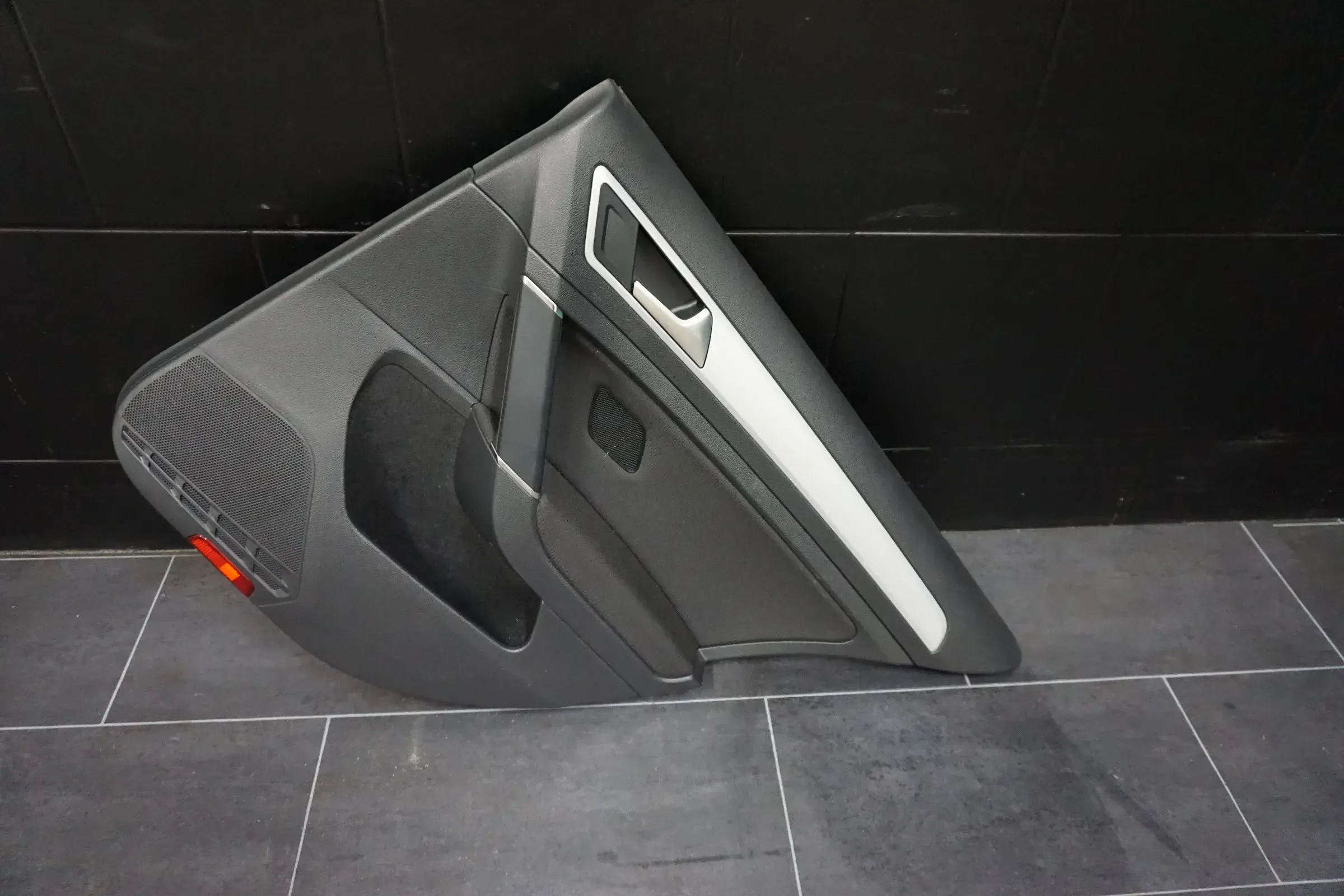 VW Golf 7 VII Variant original Verkleidung Tür Türverkleidung hinten rechtS - Bild 1