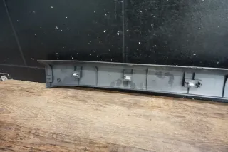 VW Golf V 5 Abdeckung Verkleidung Abschlussleiste oben hinten 1K6867617D - Bild 5
