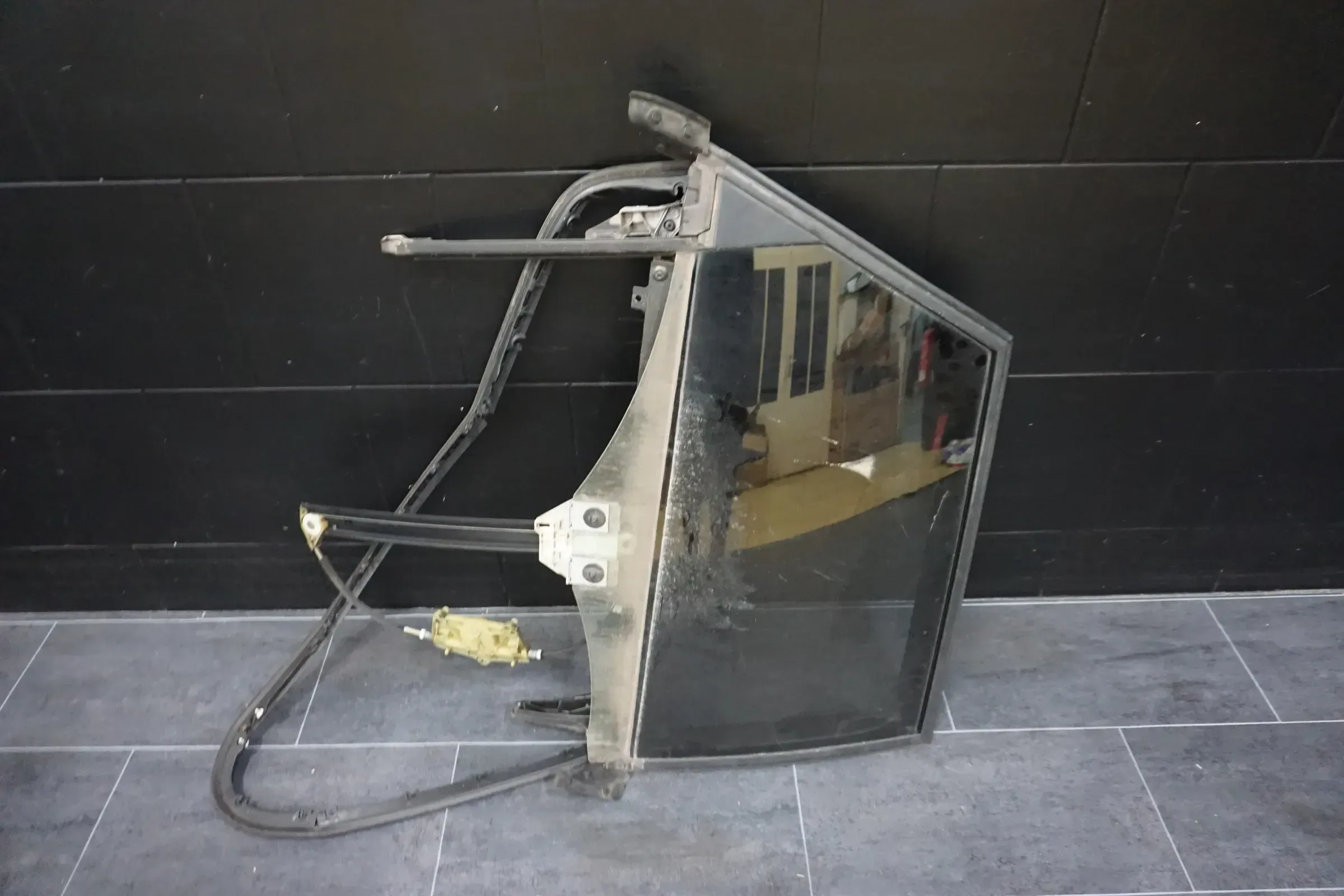 Fensterheber Führung Rechts Hinten 4F0839462 B Audi Audi A6 4F Bj 2007 - Bild 1