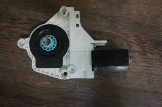 Audi A4 B8 8K Fensterhebermotor Fensterheber Motor Vorne Rechts 8K0959802A - Bild 4