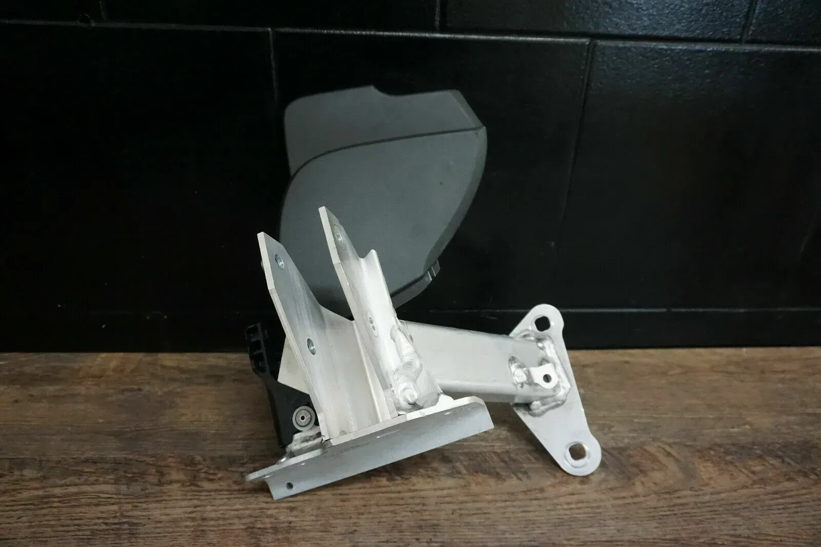 Porsche 981 Boxster 98156153103 98156117604 Verdeck Abdeckung Mechanismus links - Bild 1