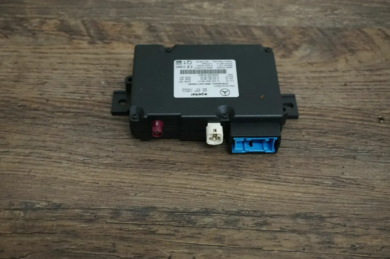 Mercedes W212 MOPF Kom Modul Steuergerät Telematik A2429004801 - Bild 1