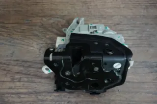 Audi A3 8V A4 8K A8 4H Q5 8R Q7 4L Türschloss Schloss hinten rechts 8K0839016C - Bild 2