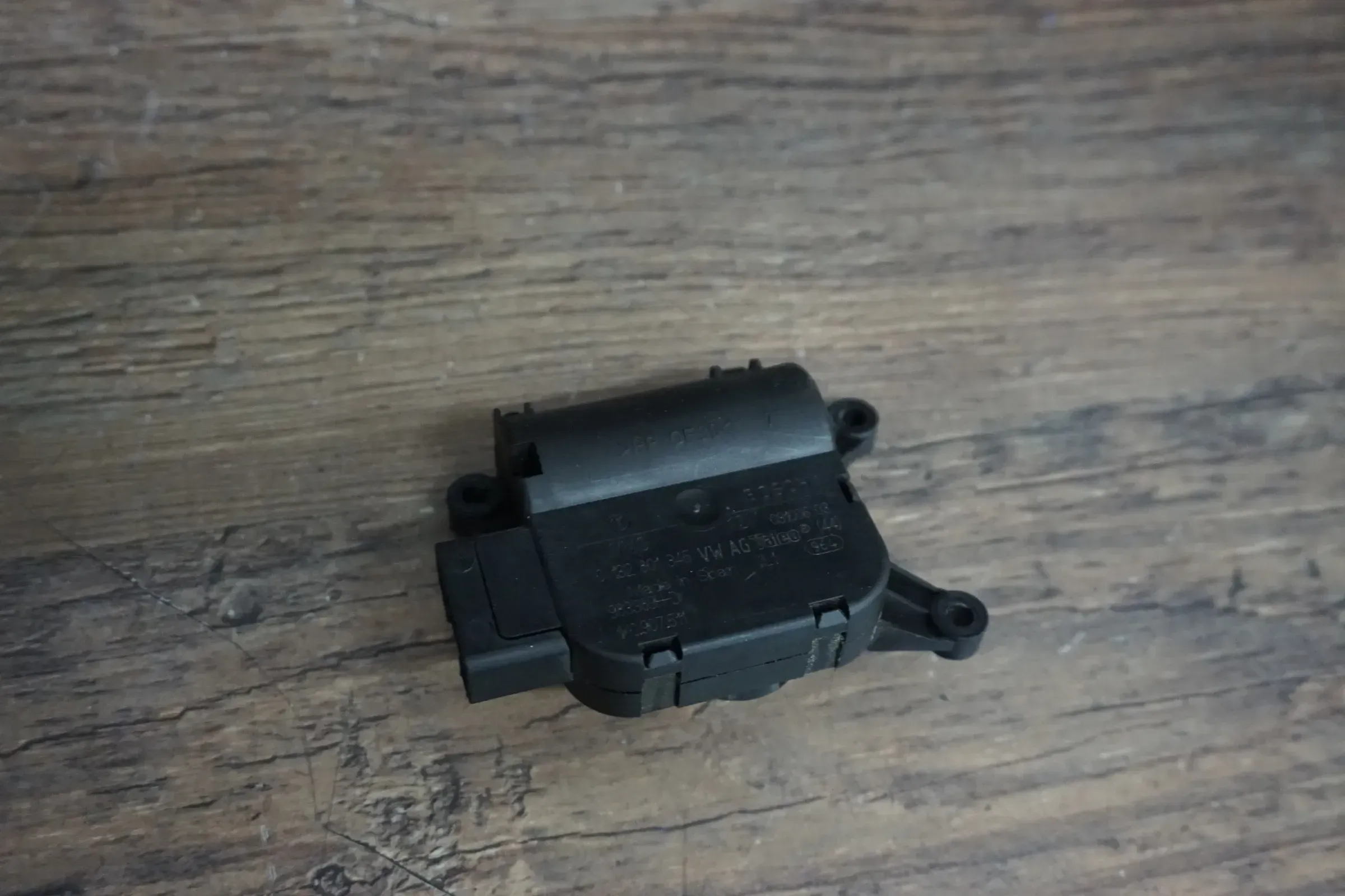 VALEO Stellmotor Klima klappe Audi A3 VW Touran Golf 5 6 Eos 1K0907511 - Bild 1