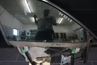 Scheibenrahmen elektrischem Fensterheber Audi A4 B5 FL Bj.1999-2001 vorn rechts - Bild 6