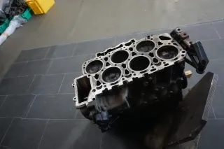 VW Passat 3C B6 3.2 250PS AXZ Motorblock Rumpfmotor komplett Motor - Bild 3