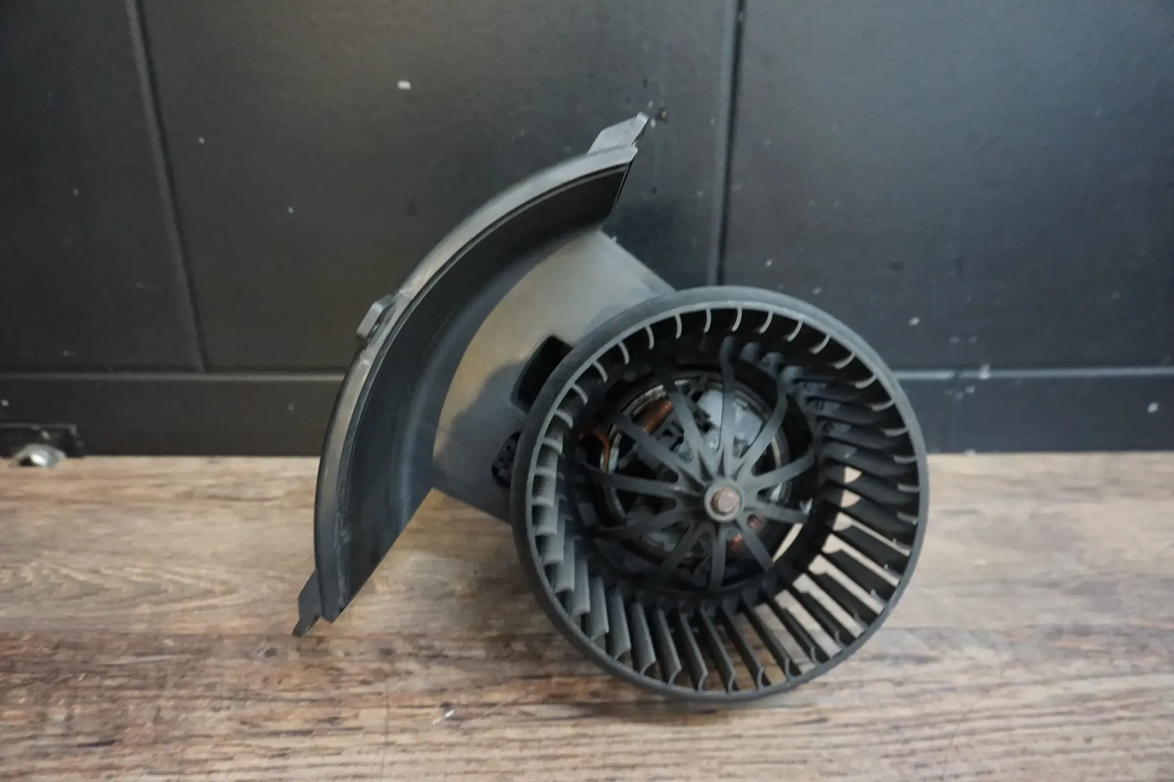 orig. VW T5 Bus Gebläsemotor Lüftungsmotor Motor Lüftung 7H1819021B 7H1820021B - Bild 1