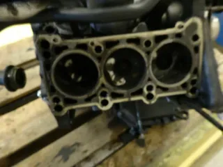 Audi A6 4B C5 2,5 V6 TDI AKE Motorblock Rumpf Motor - Bild 6