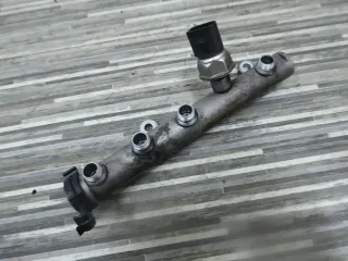 Audi A6 4F Q7 A4 8K TDI Druckrohr Kraftstoffverteiler Drucksensor 059130089P - Bild 1