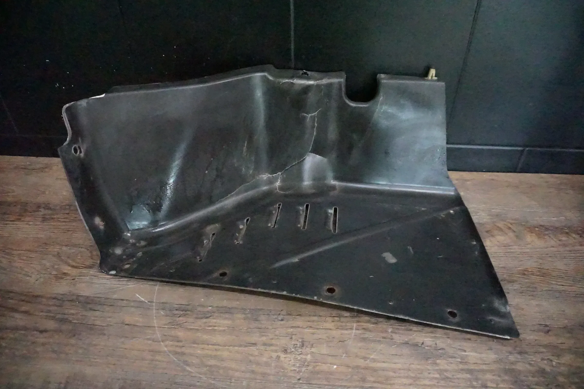 VW T5 Multivan Standheizung Verkleidung Hitzeschutzblech 7H0825207K - Bild 1