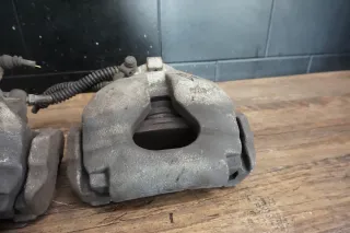 VW T5 Bremse vorn vorne Komplett Set 2.5 TDI Scheiben Halter Beläge AXE 174PS - Bild 2