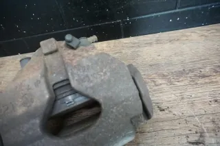 VW T5 TDi 2,5 TDi 96KW ATE Bremssattel vorne links 7H0105D Original - Bild 3