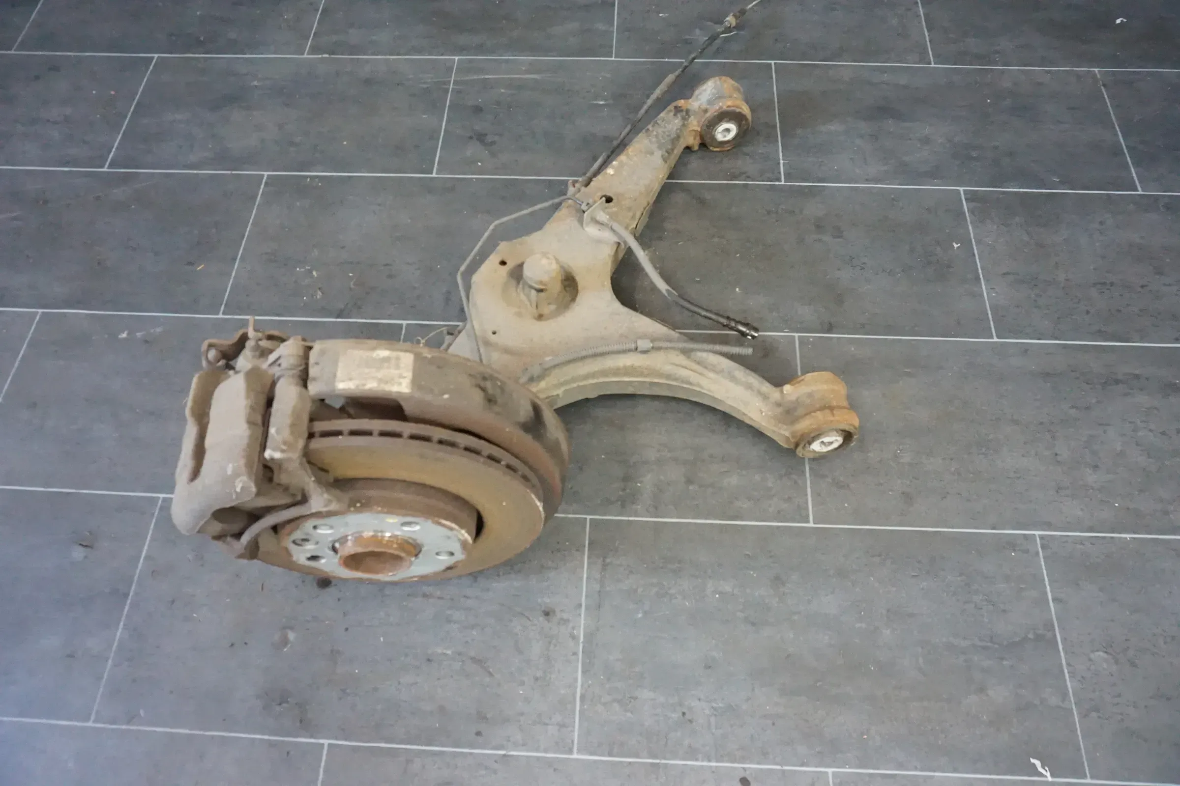 Achsschenkel VW T5 GP T6 2,0 TDI Radlagergehäuse hinten rechts 7E0501414A - Bild 1