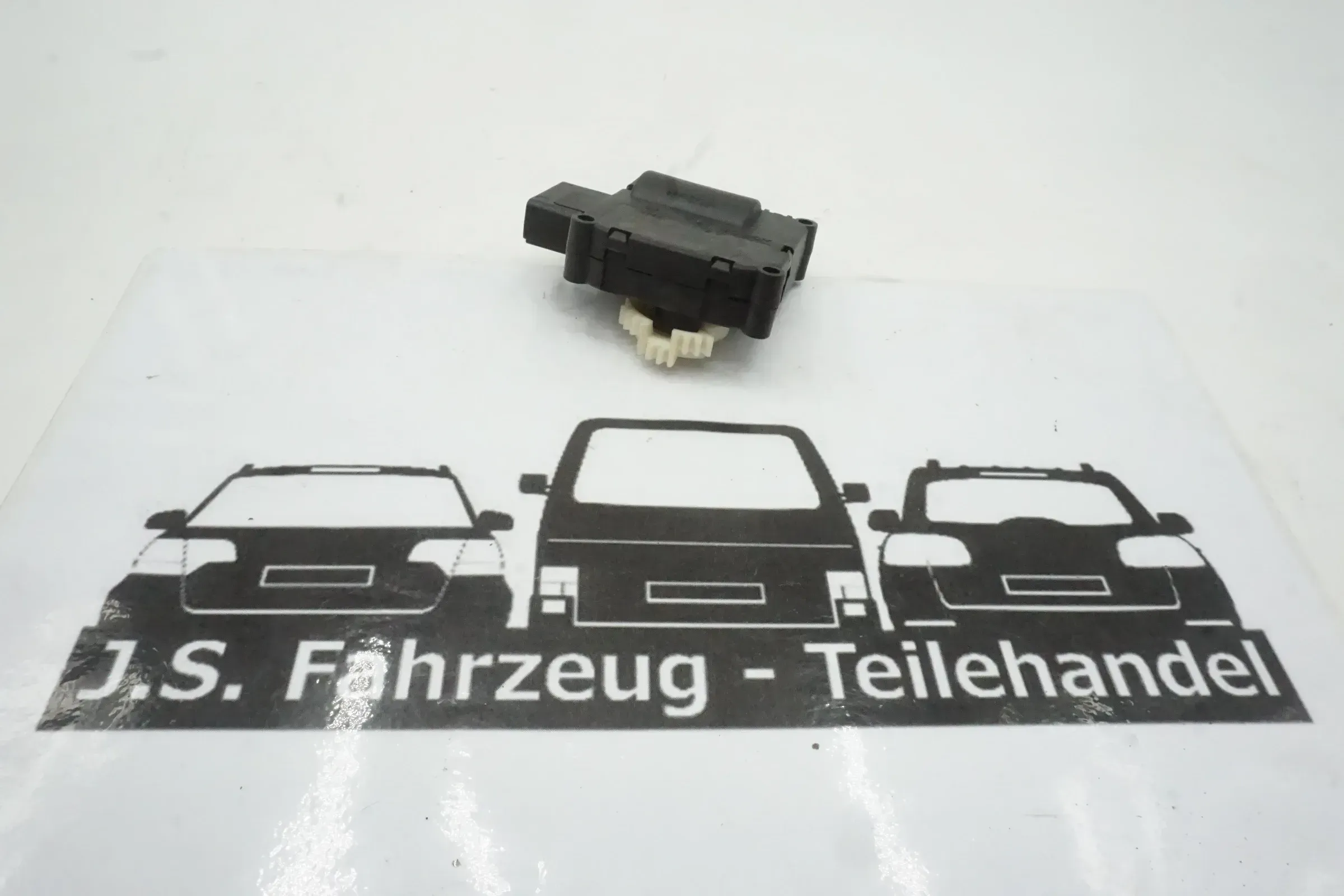 Audi A6 4F Regelventil für Innenraumheizung 4F0820511A - Bild 1