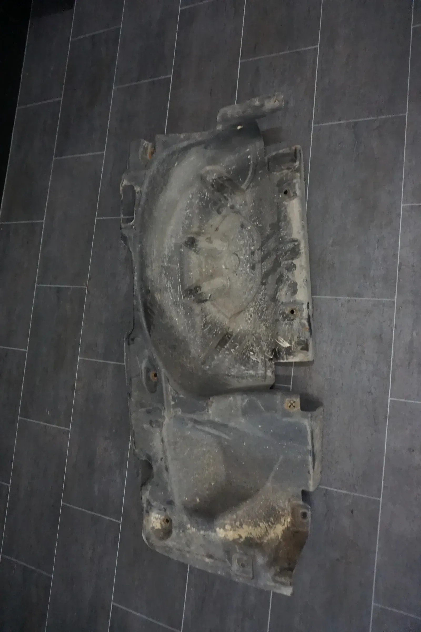 VW T5 Verkleidung Abdeckung Unterboden Reserverad Halter 7H0825194G - Bild 1