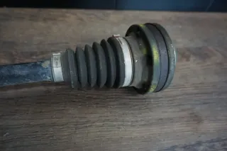 VW T5 2,0 TDI Antriebswelle Gelenkwelle vorn vorne links 7E0407271H - Bild 2