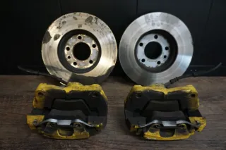 VW T5 Multivan 7H Bj.07 Bremssattel vorn rechts Links Bremse Bremsanlage 2.5TDI - Bild 9
