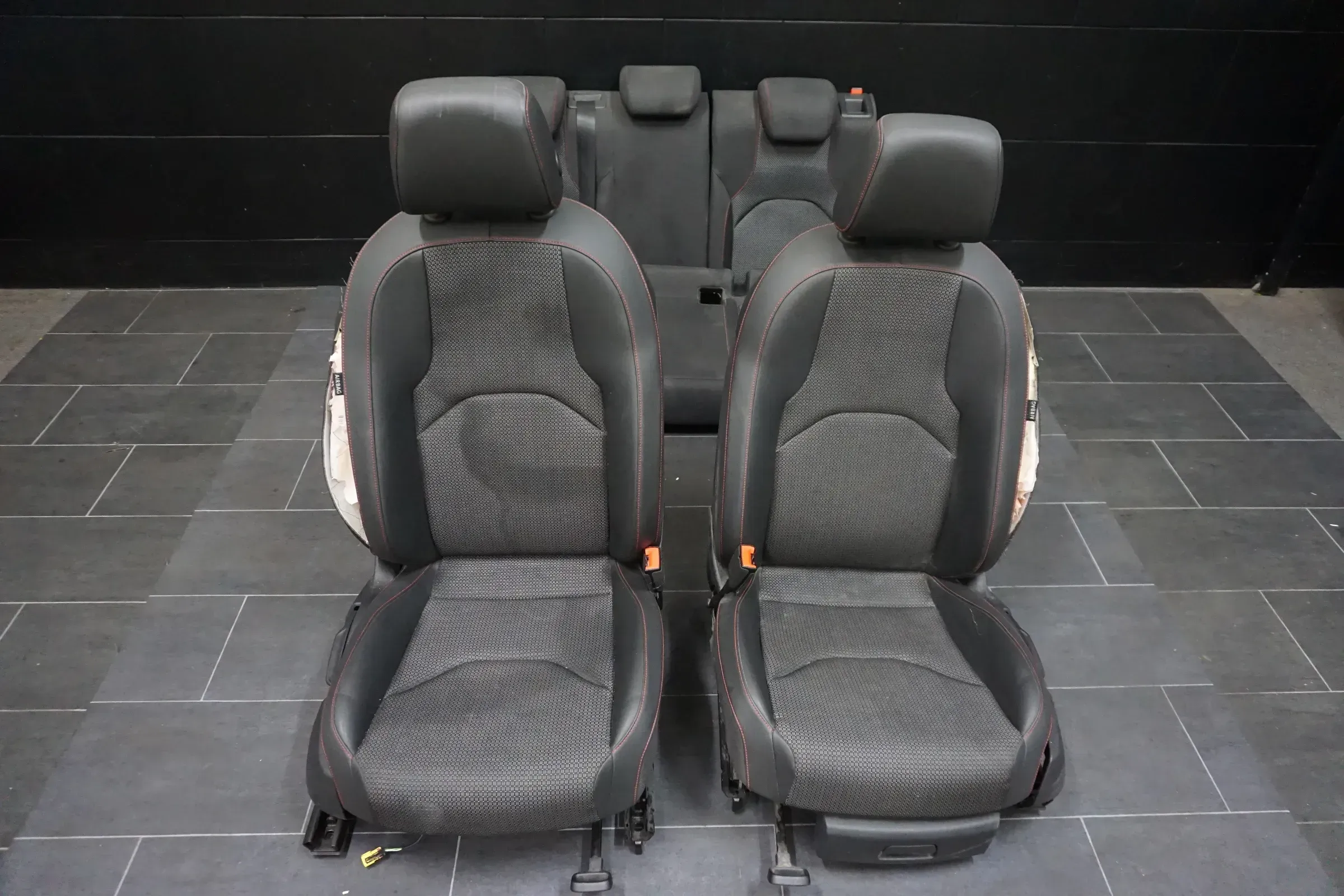 Seat Leon 5F ST FR TEILLEDER 2 Sitze Rücksitzbank AUSSTATTUNG - Bild 1