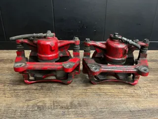 VW Polo 2G GTI 2,0 TSI 200 PS Bremssattel Träger vorn Links rechts ROT - Bild 5