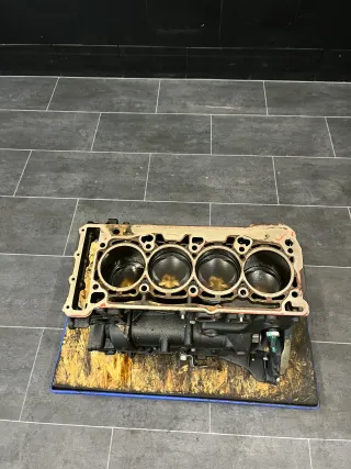 Audi A3 8V VW Golf TT Motor Rumpfmotor Engine DKZ 2.0 TFSI 06K100040F DKZB - Bild 2