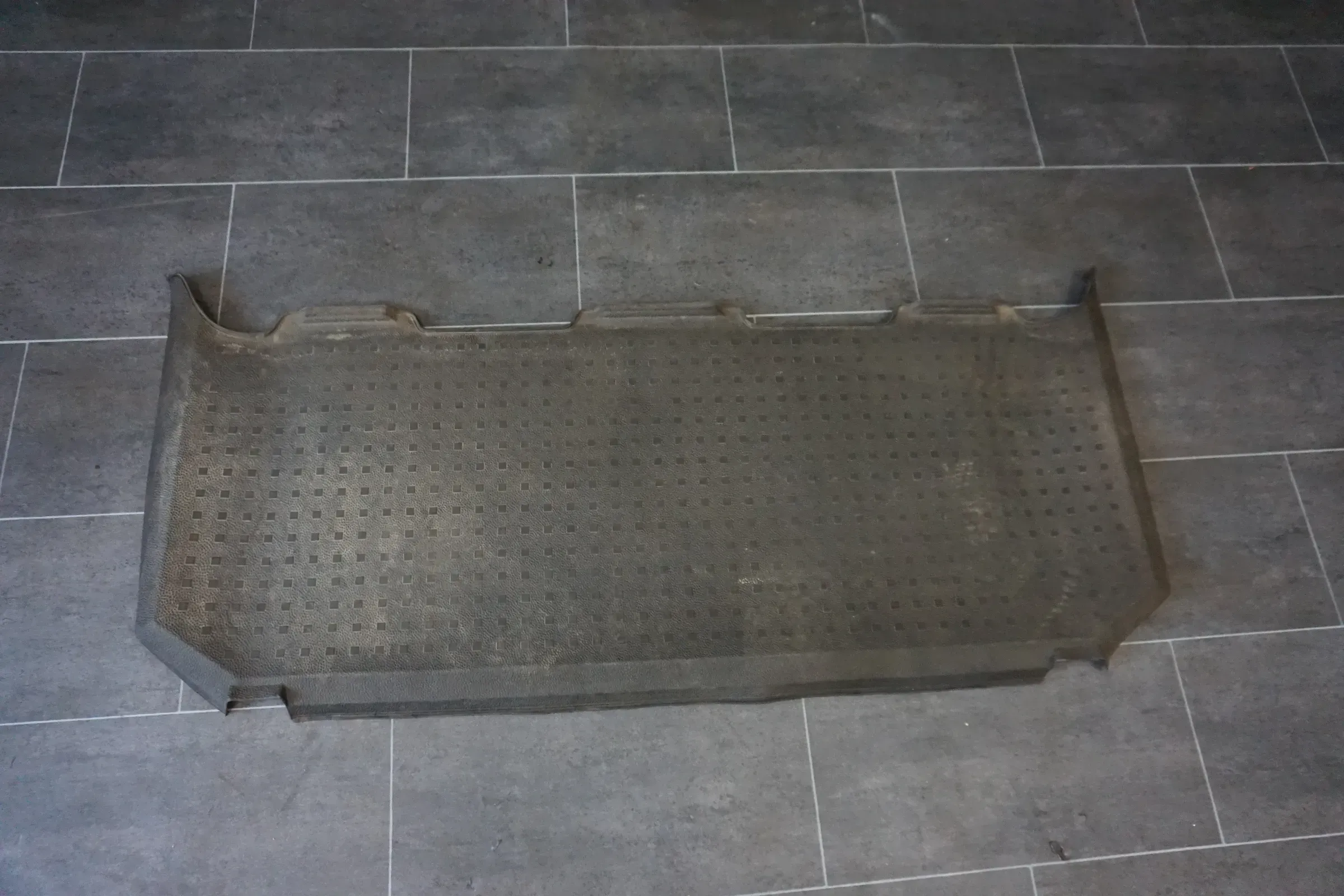 VW T5 DOKA HINTEN Teppich Innenraumteppich Innen Boden hinten Gummi 7J7863731 - Bild 1