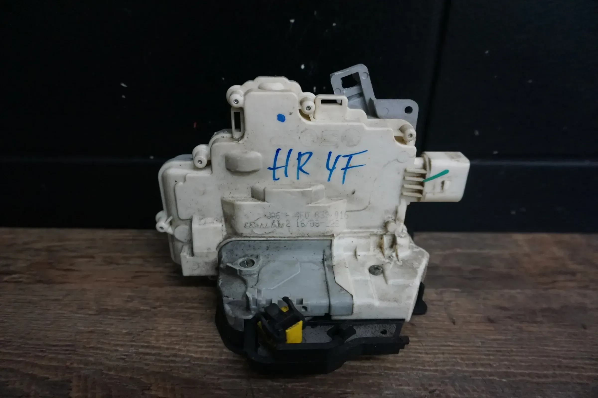 Audi A6 C6 4F - Türschloss hi.re. Türverriegelung Drehfalle Tür 4F1839016 - Bild 1