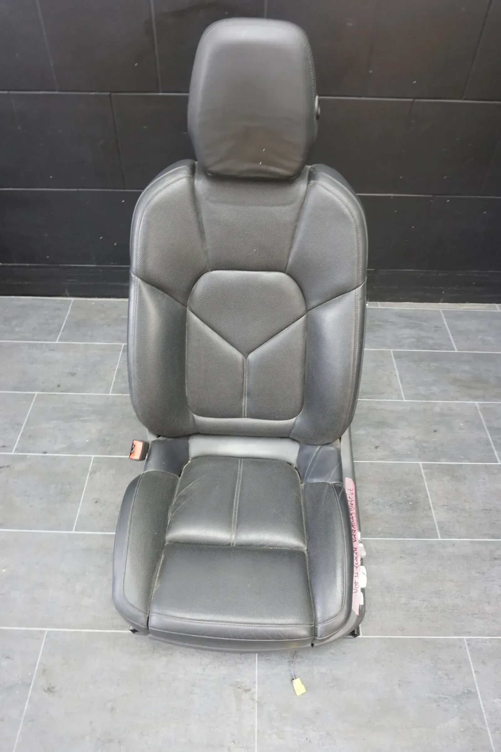 Porsche Cayenne 92A LEDER Fahrersitz el. Sportsitz Sitz SHZ belüftet Schwarz - Bild 1