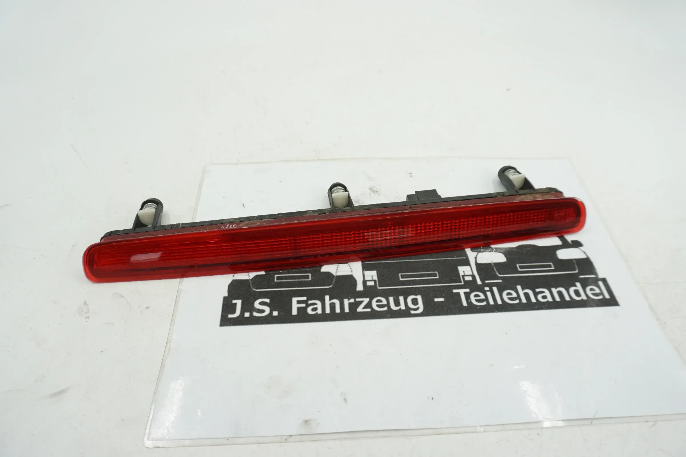 Volkswagen Transporter - Caravelle T5 2008 Dritte Bremsleuchte234 7E0945097 - Bild 1