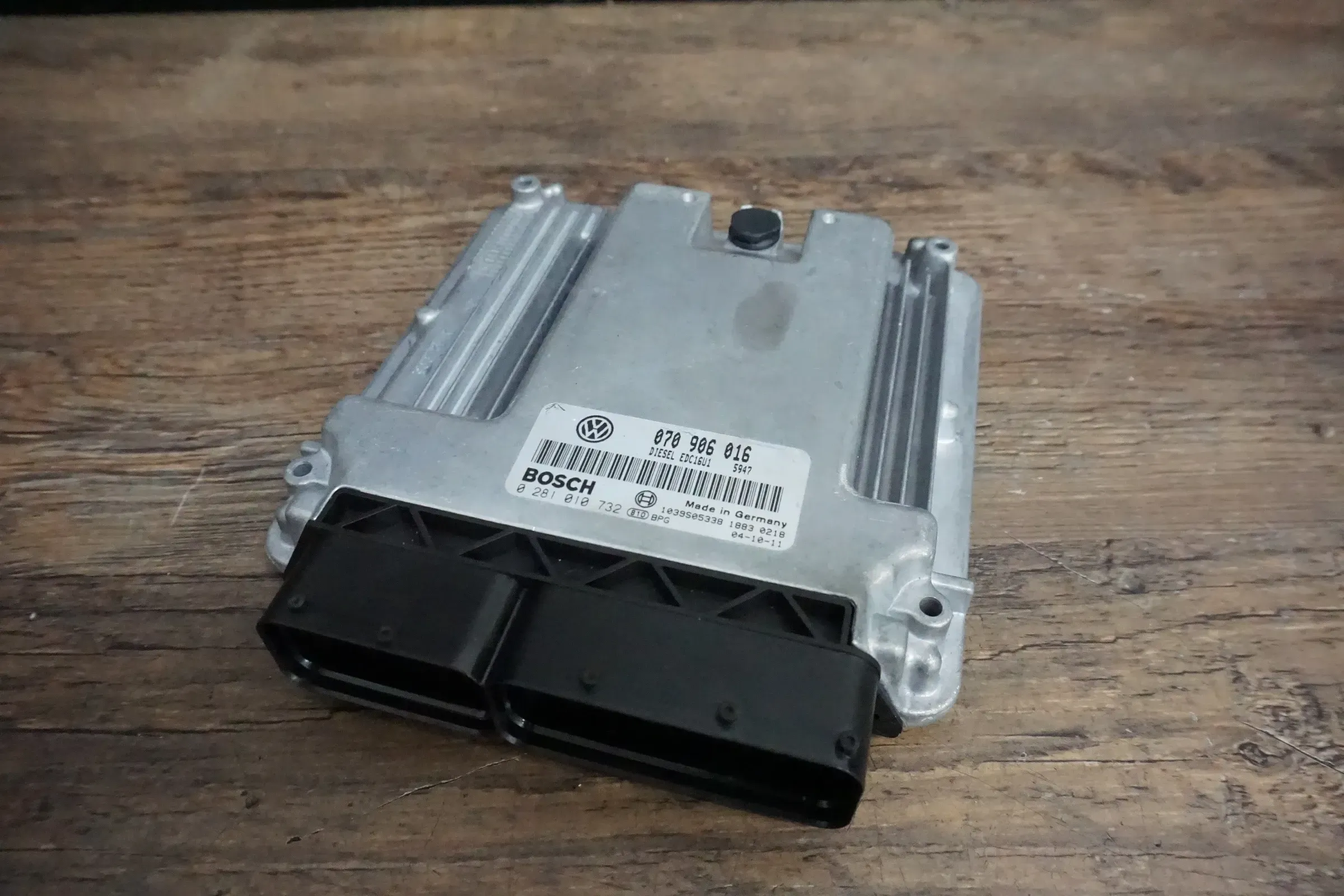 VW Transporter T5 2.5 TDI Motorsteuergerät Steuergerät Motor ECU 070906016BA AXD - Bild 1
