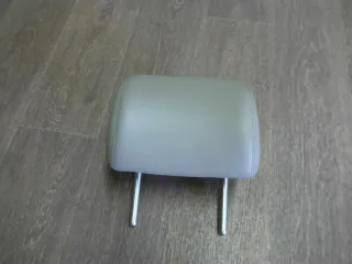 VW Passat 3C Kopfstütze Kopf Stütze Leder beige Cremebeige creme vorne links - Bild 1