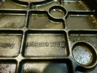 Zylinderdeckel Stirndeckel 059109130D Audi VW A6 3,0 TDI - Bild 3