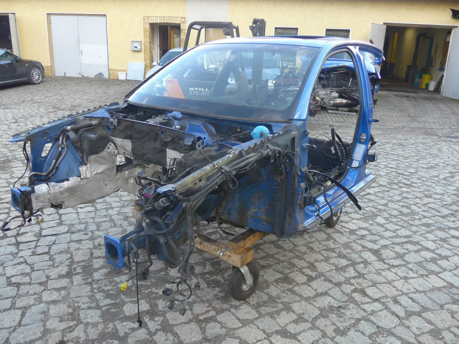 Audi RS4 B7 Karosserie Karosse Limousine Blau Rohkarosse BJ 06 kein Unfall LZ5F - Bild 1
